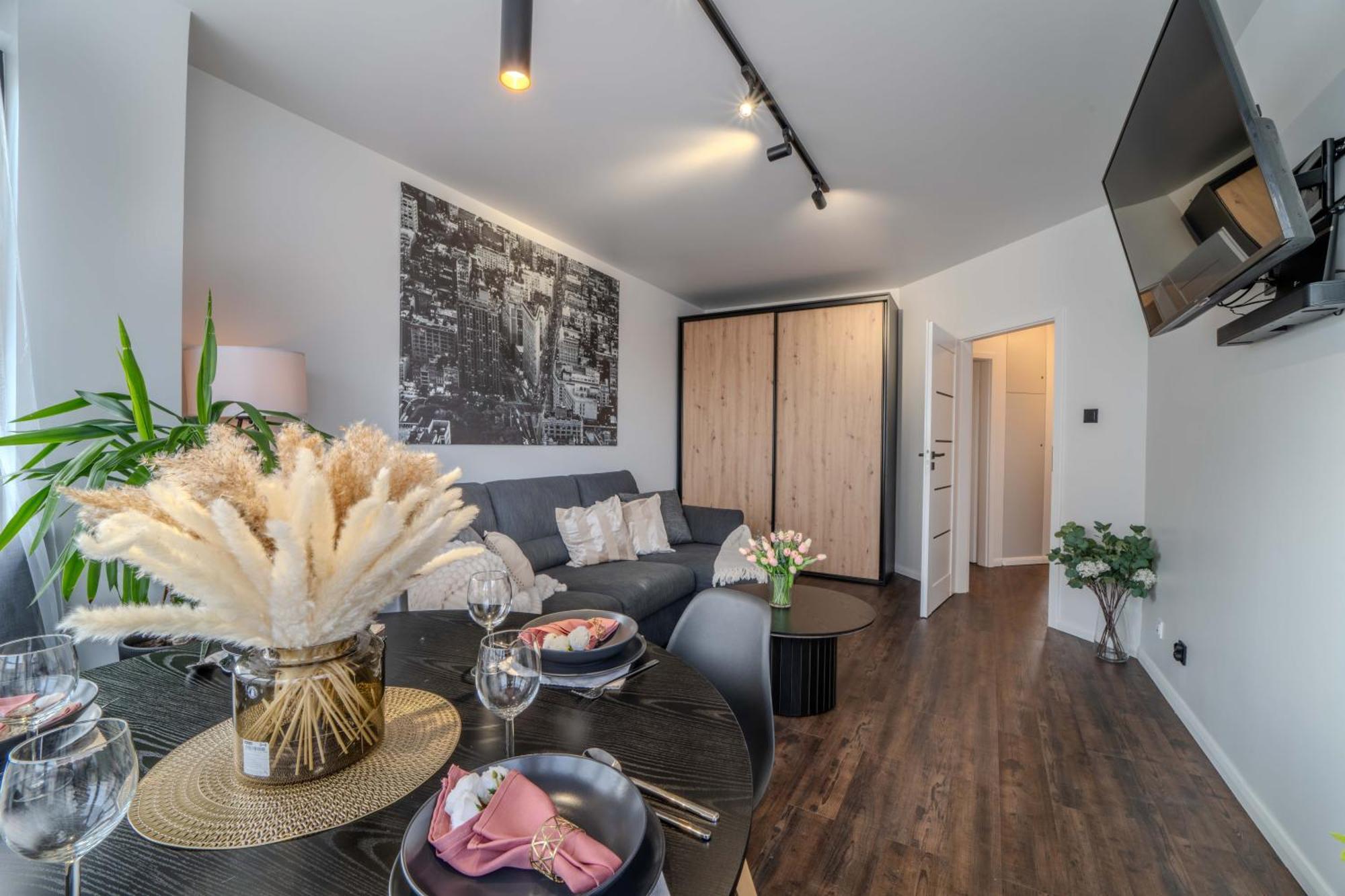 New Large Modern Apartment - City Center - 60M2 - Lift - Parking 브로츠와프 외부 사진
