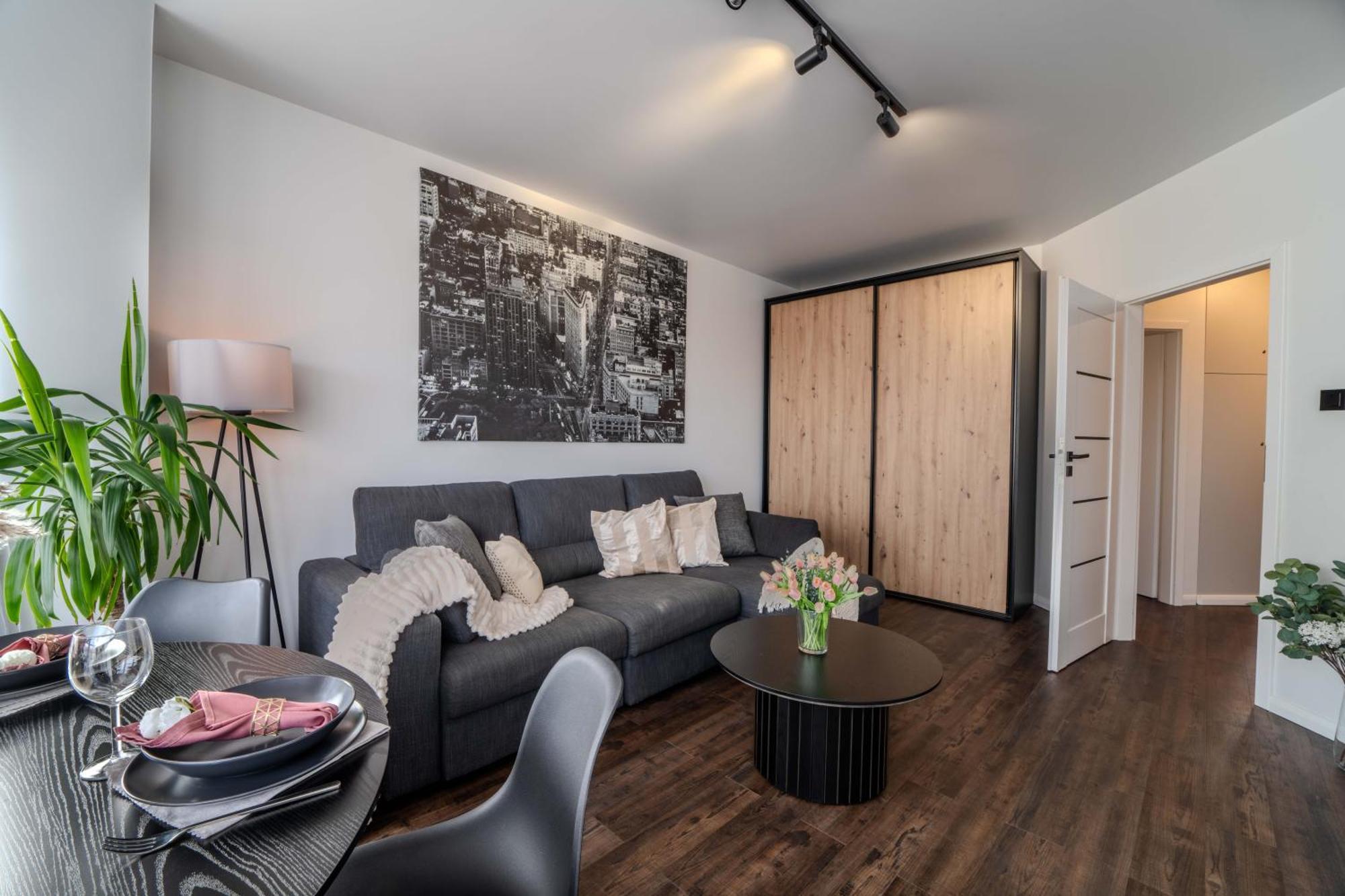New Large Modern Apartment - City Center - 60M2 - Lift - Parking 브로츠와프 외부 사진